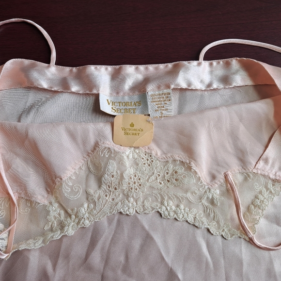 Victoria Secret Lingerie & Old Navy Top size PS - Picture 5 of 5